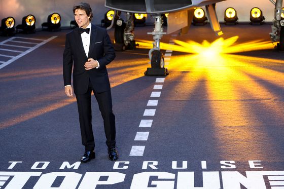 top gun korea tom cruise.jpeg